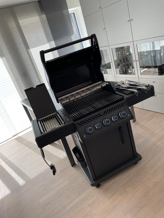 Napoleon Phantom Rogue SE 425 RSIB Freestanding Gas Grill with Infrared Rear & Side Burners - Matte Black - CozeeFlames.com